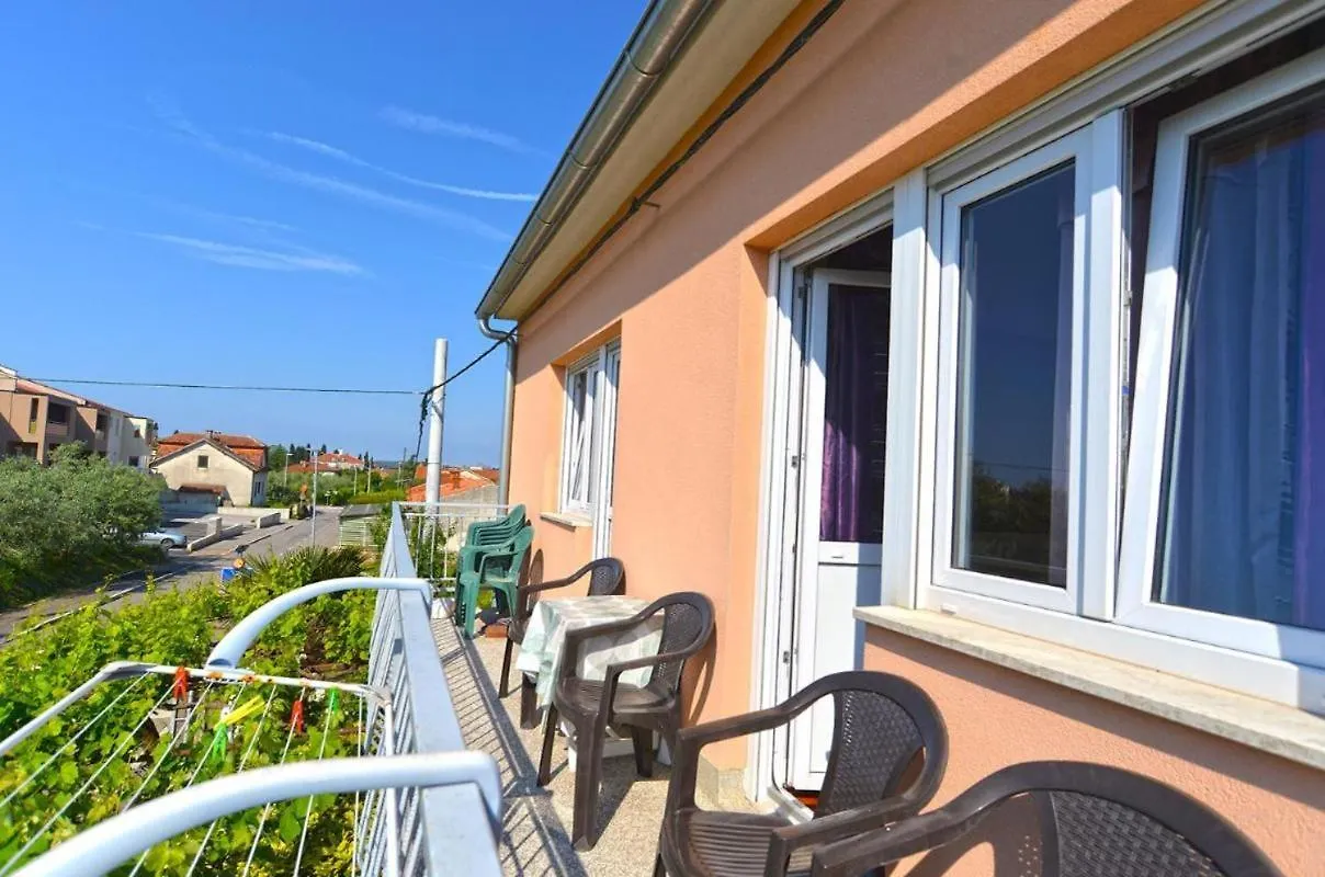 Spacious Flat With Pool Just 300M From The Beach Fazana 0*,