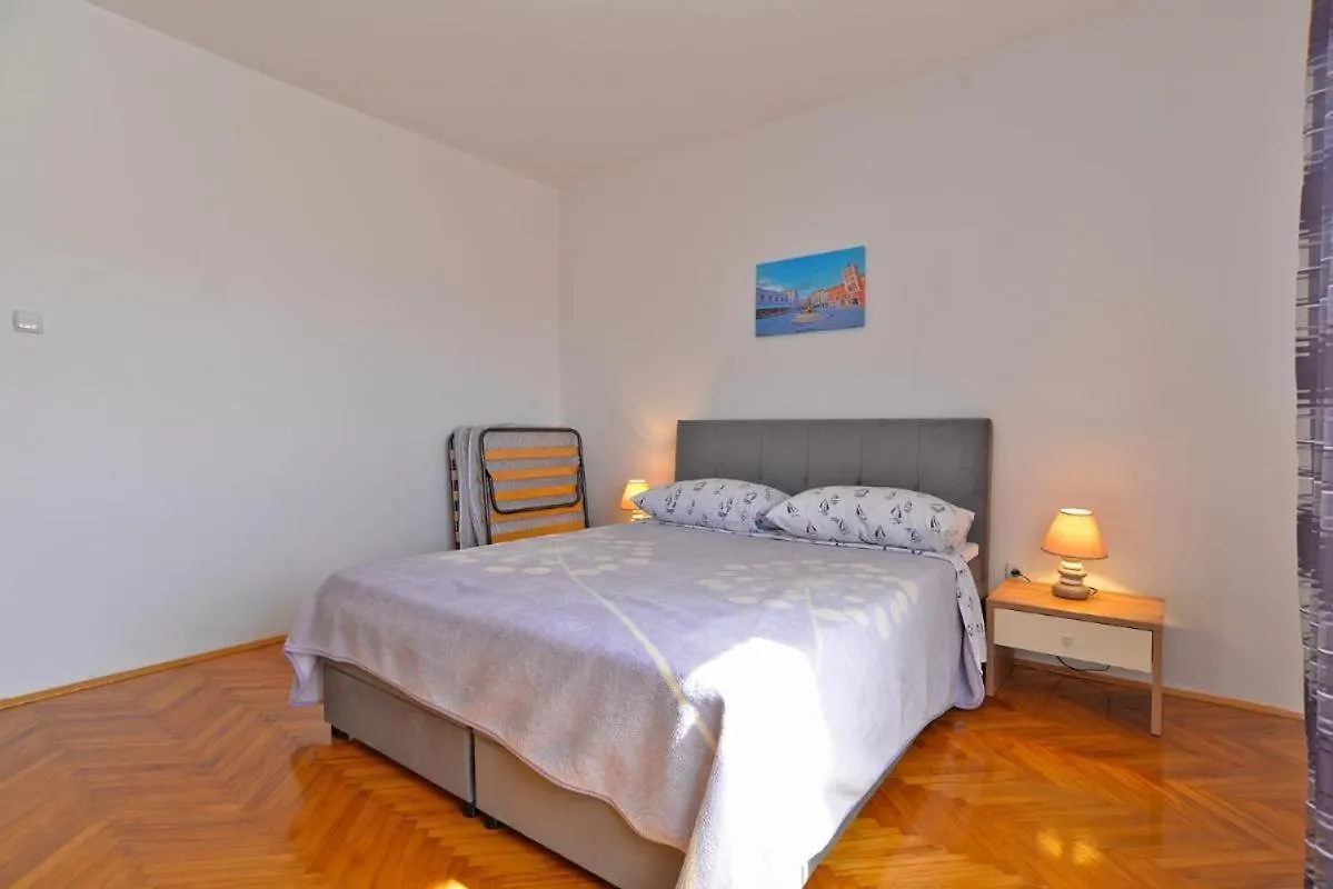 Spacious Flat With Pool Just 300M From The Beach Fazana Croatia
